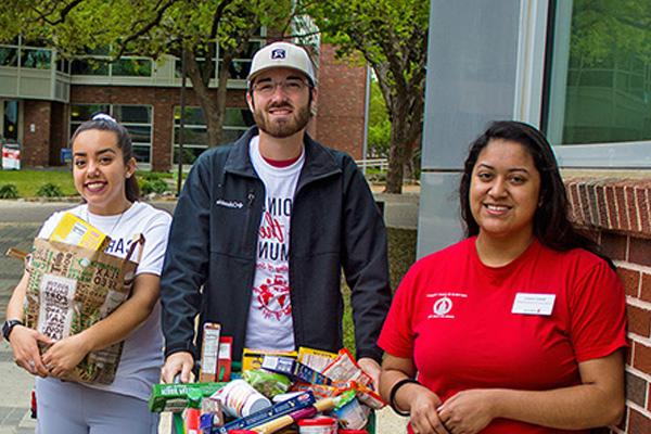 students with food