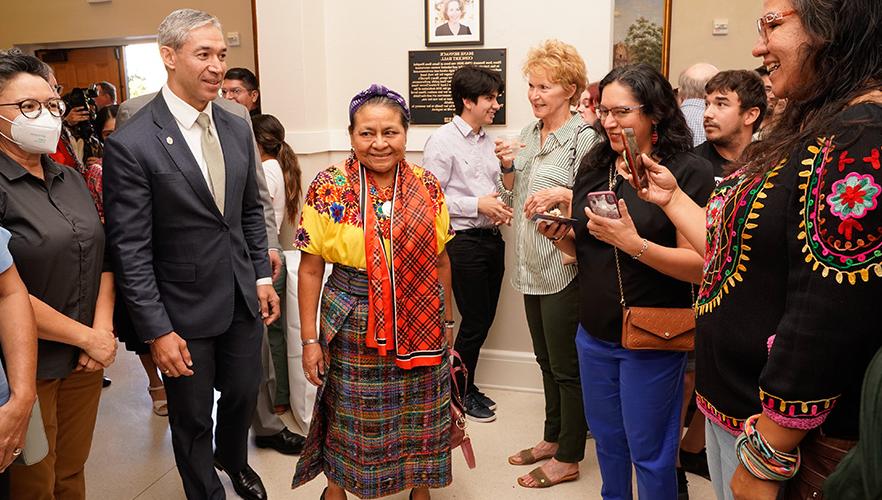 Rigoberta Menchú Tum event photo 2